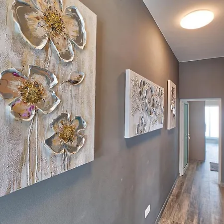 Kc12 - Modern Penthouse With Large Terrace - Central Appartamento *