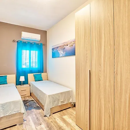 Kc12 - Modern Penthouse With Large Terrace - Central Appartamento *