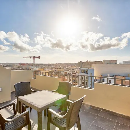 Kc12 - Modern Penthouse With Large Terrace - Central * Pietà
